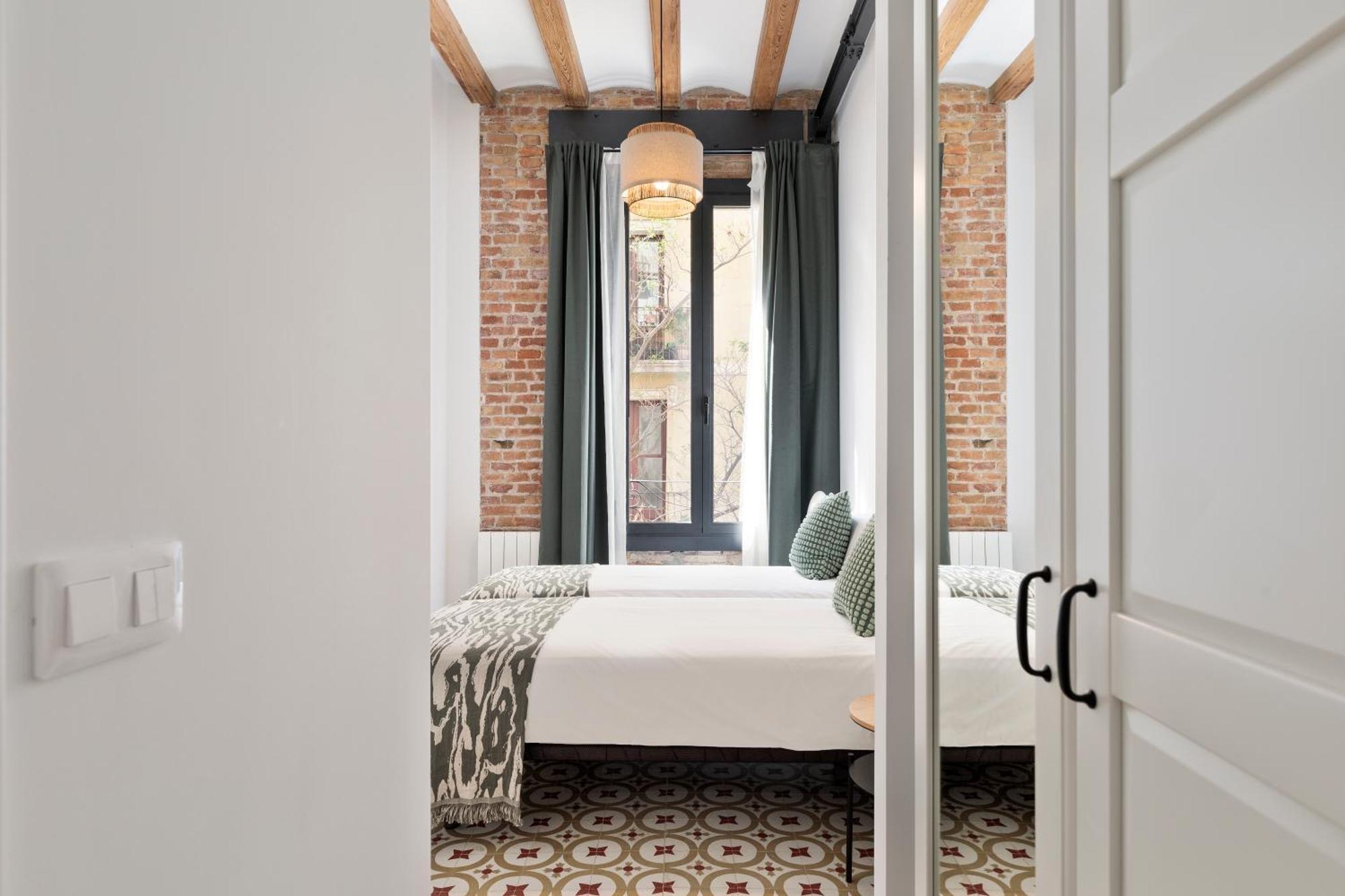 Poble Sec Charming Apartament