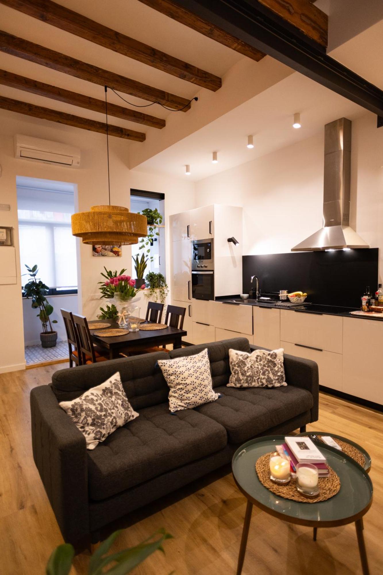 Poble Sec Charming Apartament