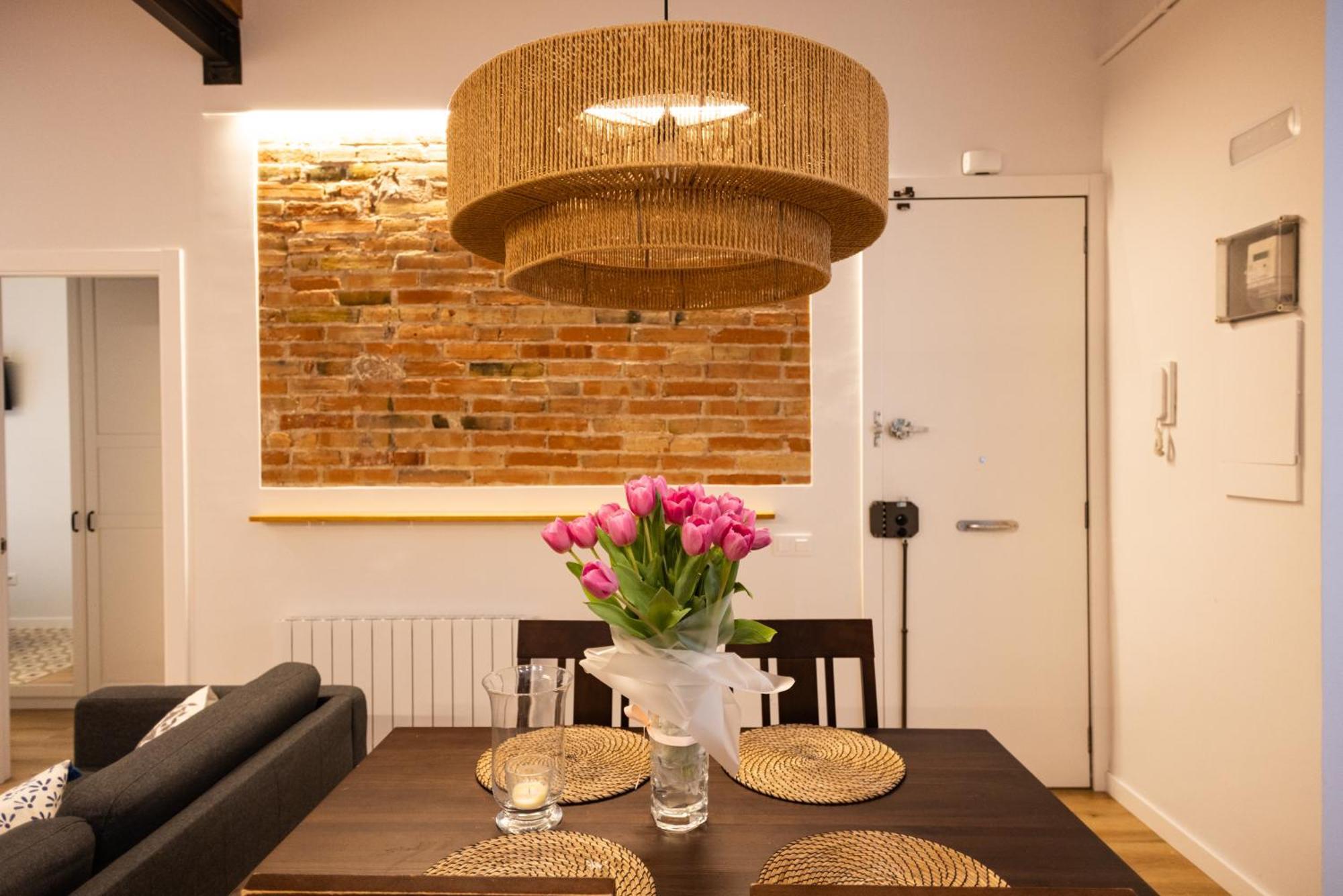 Poble Sec Charming Apartament *